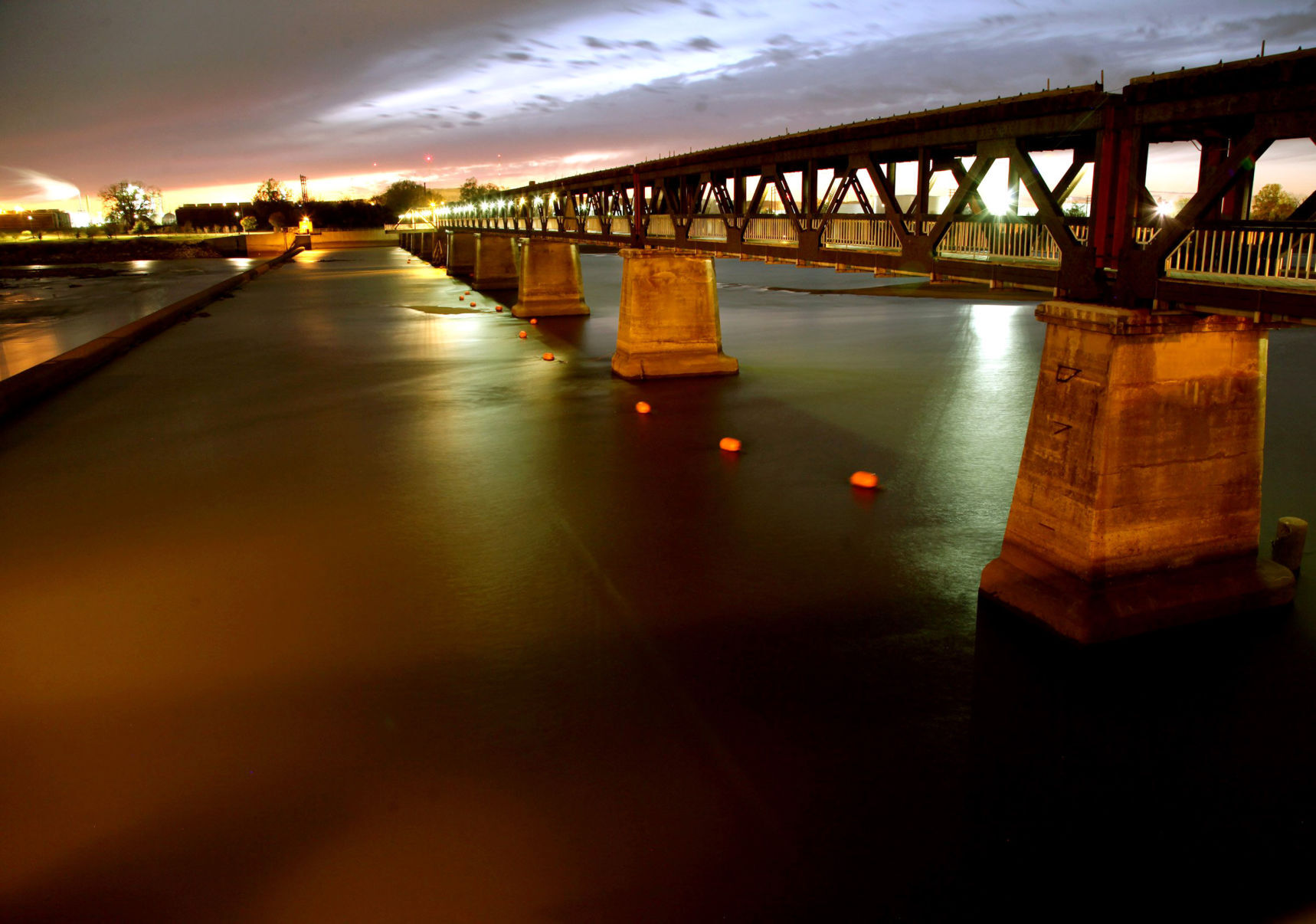 Arkansas River Pedestrian Bridge